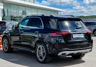 Подержанный автомобиль Mercedes-Benz GLE 2021 года (7 фото)