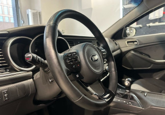 Подержанный автомобиль Kia Optima Sedan 2015 года (12 фото)