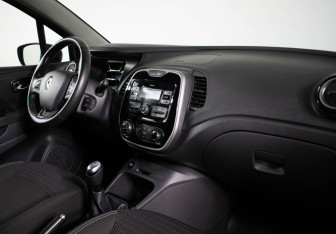 Подержанный автомобиль Renault Kaptur 2018 года (11 фото)