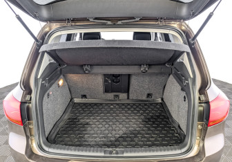 Подержанный автомобиль Volkswagen Tiguan 2016 года (10 фото)