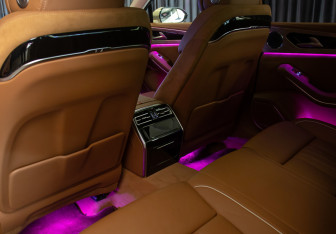 Подержанный автомобиль Hongqi H9 2023 года (28 фото)