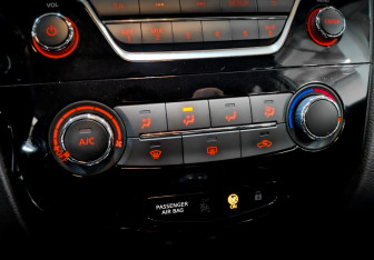 Подержанный автомобиль Nissan Qashqai 2015 года (24 фото)