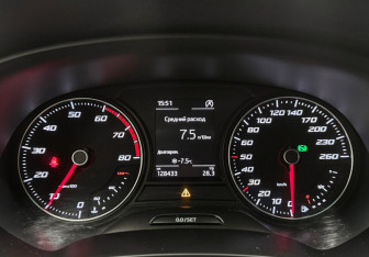 Подержанный автомобиль SEAT Leon Hatchback 2014 года (9 фото)