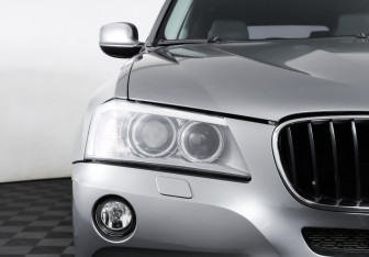 Подержанный автомобиль BMW X3 2013 года (22 фото)