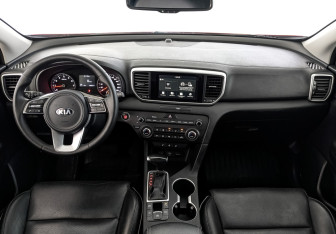 Подержанный автомобиль Kia Sportage 2018 года (14 фото)