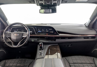 Подержанный автомобиль Cadillac Escalade Suv 2022 года (13 фото)