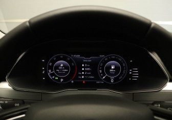 Подержанный автомобиль Skoda Superb Liftback 2024 года (12 фото)