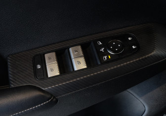 Подержанный автомобиль Mitsubishi Outlander 2022 года (10 фото)