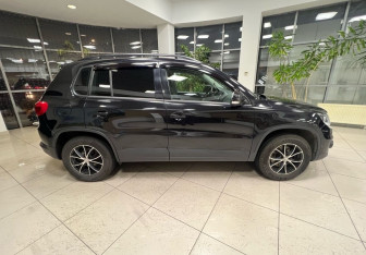 Подержанный автомобиль Volkswagen Tiguan 2014 года (4 фото)