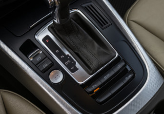 Подержанный автомобиль Audi Q5 2013 года (16 фото)