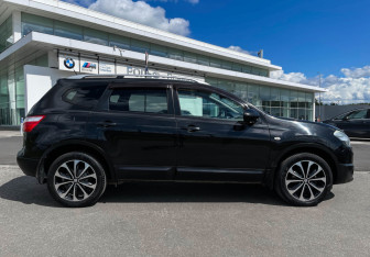 Подержанный автомобиль Nissan Qashqai+2 2012 года (4 фото)