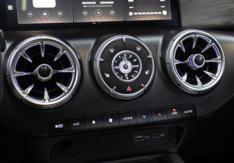 Подержанный автомобиль Tank 300 2023 года (19 фото)