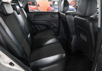Подержанный автомобиль Kia Sportage 2006 года (12 фото)