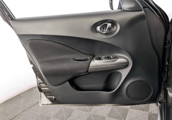 Подержанный автомобиль Nissan Juke 2012 года (19 фото)