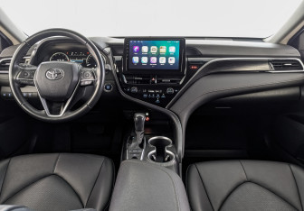 Подержанный автомобиль Toyota Camry Sedan 2023 года (14 фото)