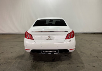 Подержанный автомобиль Peugeot 508 Sedan 2012 года (5 фото)