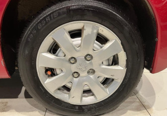 Подержанный автомобиль Peugeot 207 Hatchback 2008 года (10 фото)