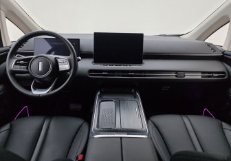 Подержанный автомобиль Wey 80 2025 года (12 фото)