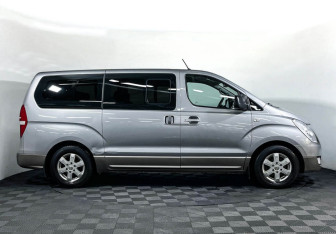 Подержанный автомобиль Hyundai H-1 2015 года (4 фото)