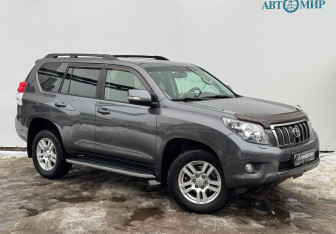Подержанный автомобиль Toyota Land Cruiser Prado 2013 года (3 фото)