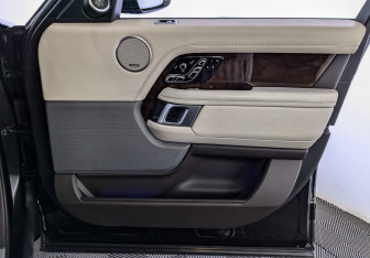 Подержанный автомобиль Land Rover Range Rover 2021 года (24 фото)