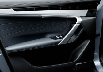 Новый Geely Atlas 2025 (13 фото)