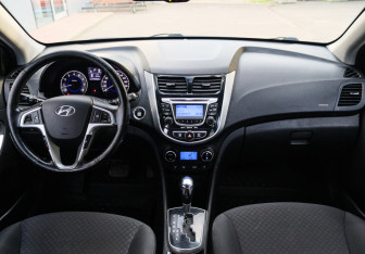 Подержанный автомобиль Hyundai Solaris Hatchback 2013 года (9 фото)