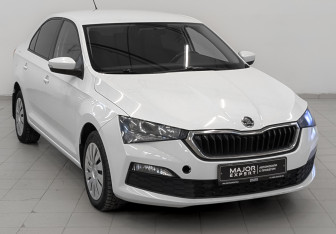 Подержанный автомобиль Skoda Rapid Liftback 2021 года (3 фото)