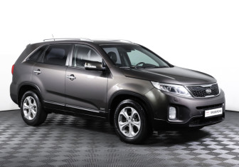 Подержанный автомобиль Kia Sorento 2013 года (3 фото)