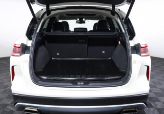 Подержанный автомобиль Infiniti QX50 2019 года (10 фото)