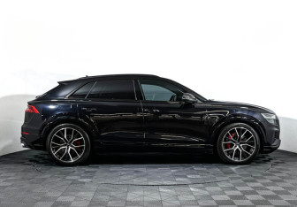 Подержанный автомобиль Audi SQ8 2019 года (4 фото)