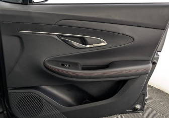 Подержанный автомобиль Changan UNI-T 2023 года (25 фото)