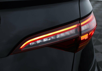 Подержанный автомобиль Volkswagen Jetta Sedan 2019 года (8 фото)