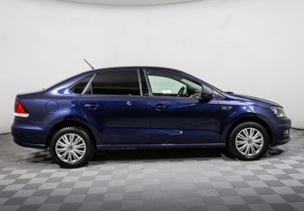 Подержанный автомобиль Volkswagen Polo Sedan 2016 года (4 фото)