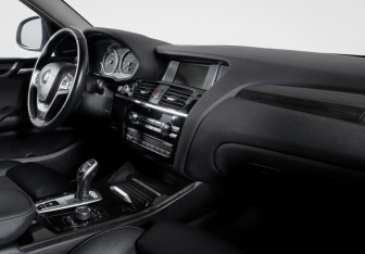 Подержанный автомобиль BMW X4 2014 года (9 фото)