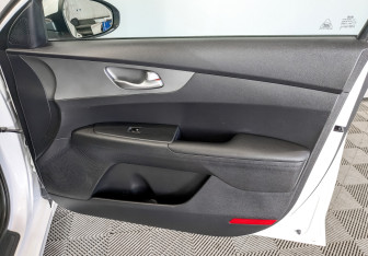 Подержанный автомобиль Kia Cerato Sedan 2020 года (23 фото)