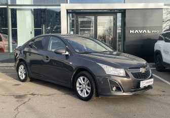 Подержанный автомобиль Chevrolet Cruze Sedan 2012 года (3 фото)
