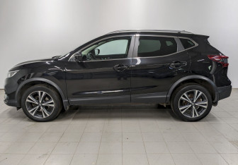 Подержанный автомобиль Nissan Qashqai 2021 года (8 фото)
