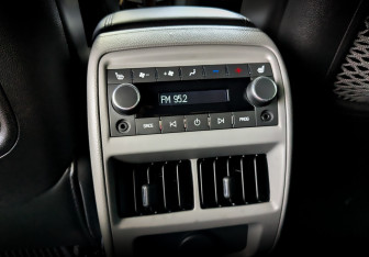 Подержанный автомобиль Cadillac SRX 2011 года (28 фото)