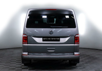 Подержанный автомобиль Volkswagen Multivan 2018 года (6 фото)