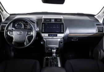 Подержанный автомобиль Toyota Land Cruiser Prado 2020 года (14 фото)