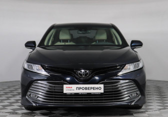 Подержанный автомобиль Toyota Camry Sedan 2018 года (2 фото)