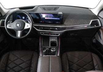 Новый BMW X5 2025 (11 фото)