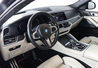 Подержанный автомобиль BMW X6 2019 года (12 фото)