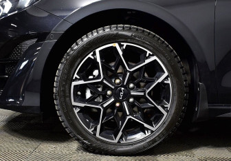 Подержанный автомобиль Kia Ceed Hatchback 2021 года (7 фото)