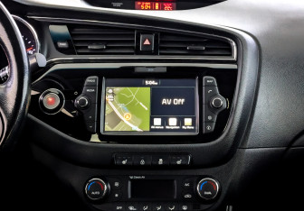 Подержанный автомобиль Kia Ceed Wagon 2017 года (14 фото)