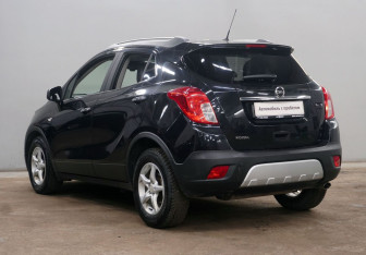 Подержанный автомобиль Opel Mokka 2013 года (7 фото)