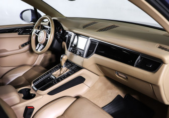 Подержанный автомобиль Porsche Macan 2015 года (11 фото)