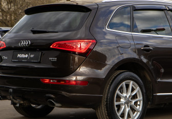 Подержанный автомобиль Audi Q5 2013 года (22 фото)