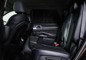 Подержанный автомобиль Kia Sorento 2021 года (12 фото)